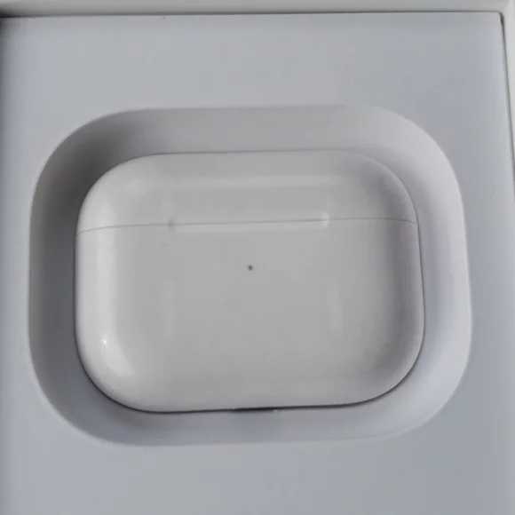 Apple AirPods Pro 1st Gen